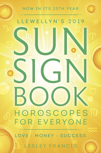 Bild på Llewellyns 2019 sun sign book - horoscopes for everyone