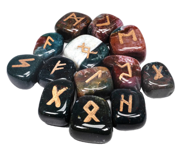 Bild på Kristallrunor: heliotrop (blodsten)